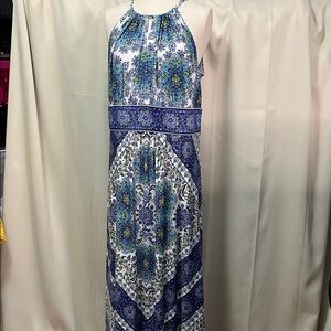 B. Calm Elegant Blue Paisley Maxi Dress - Sleeveless Style